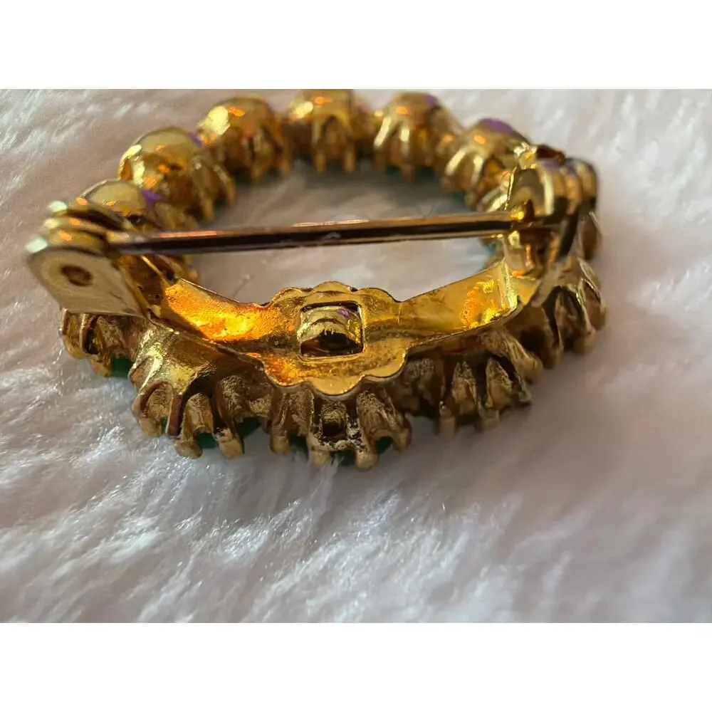Vintage Green Faceted Glass Rhinestone Circle Wreath Brooch Gold Tone Pin 1.5